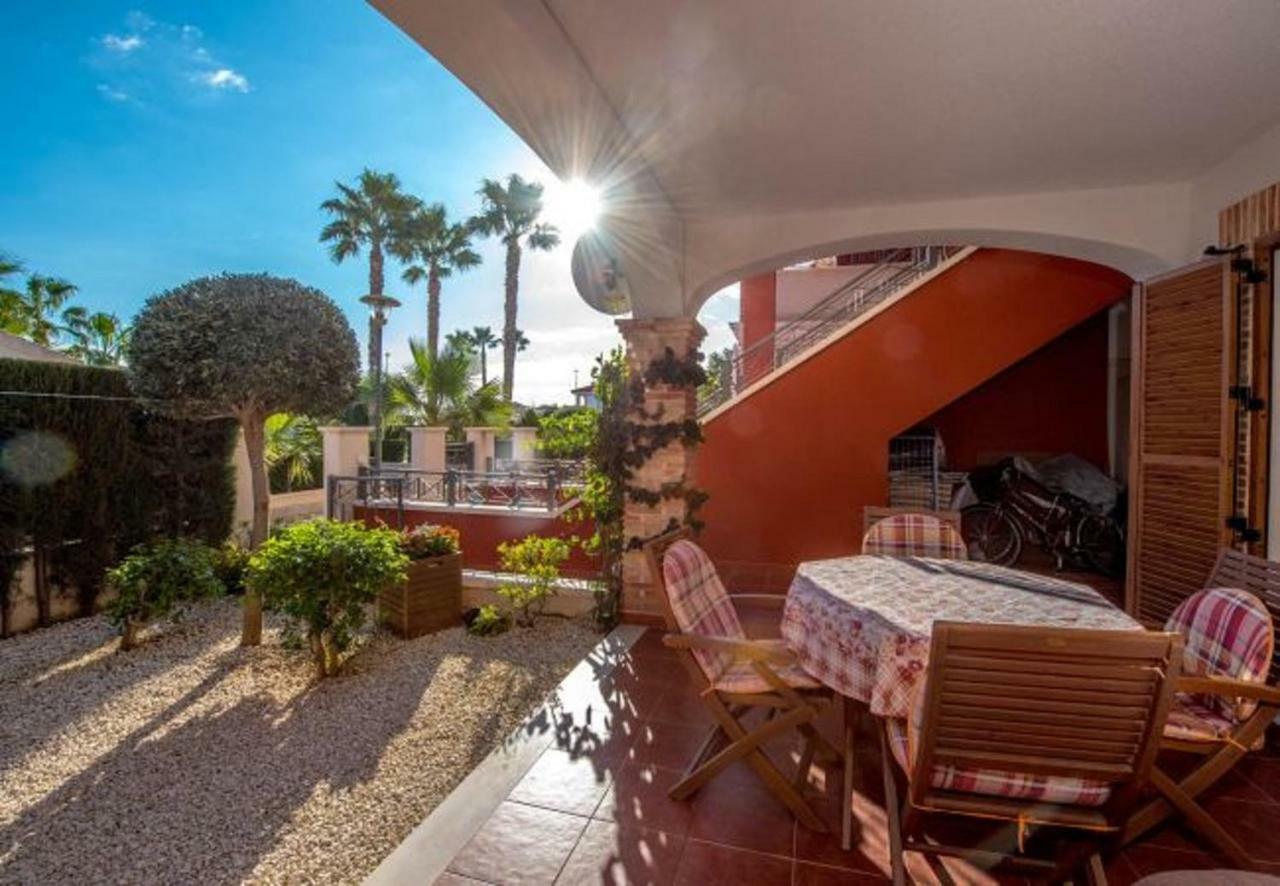 Apartamento "Carmen" Zeniamar Орихуела Екстериор снимка